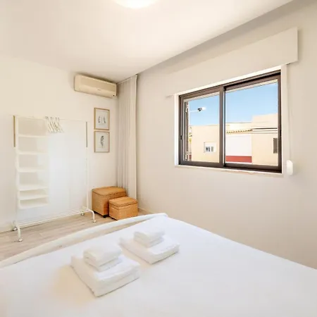 Guestready - Relaxing Near The 4* Charneca (Setubal)